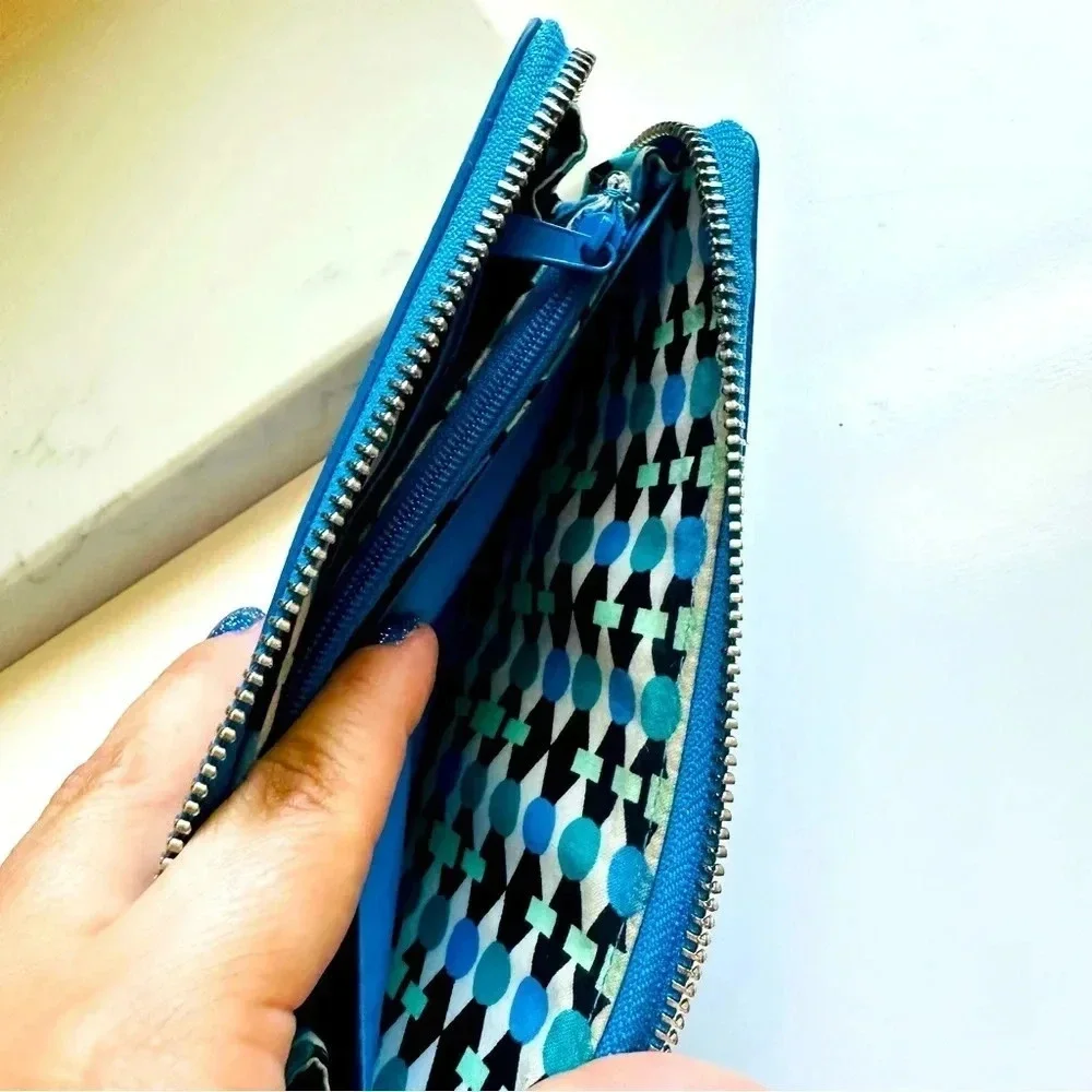 Vera Bradley Coastal Blue Faux Leather RFID Large Zip Around Wallet - Picture 7 of 10